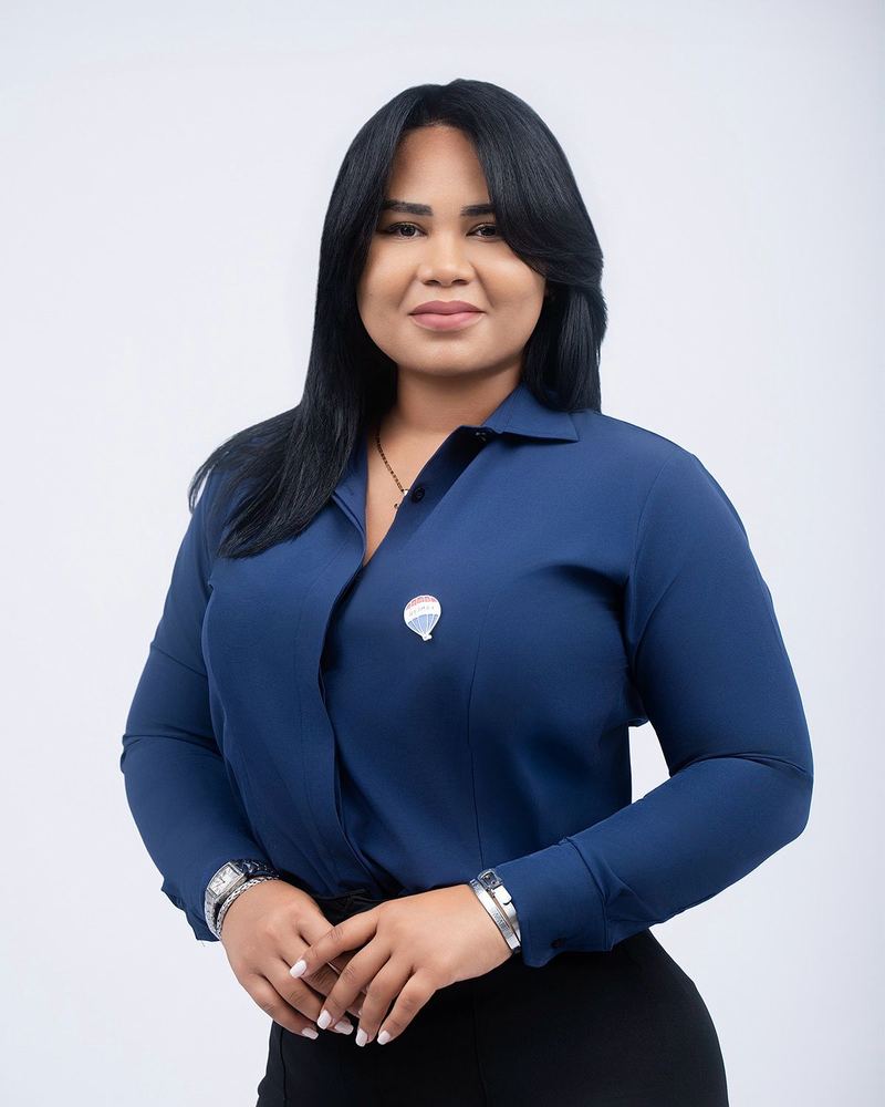 Bethzaida Sosa – Asesora Inmobiliaria RE/MAX